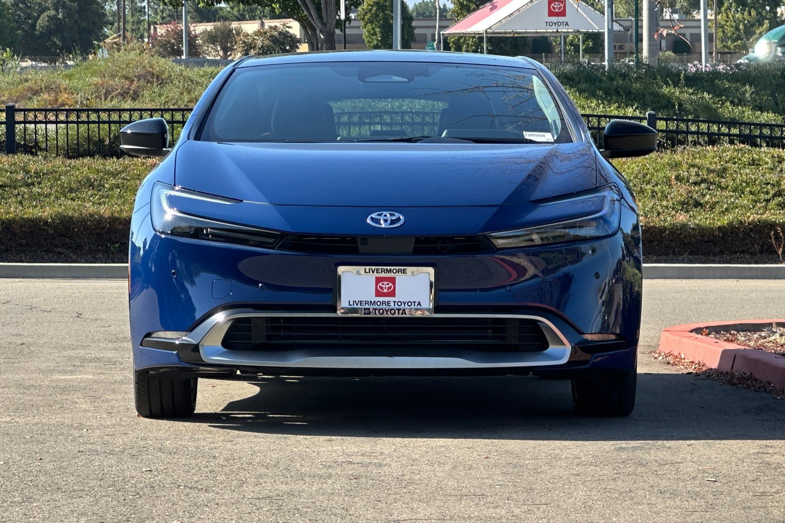 New 2027 Toyota Prius Plug-In Hybrid w/ Limited Premium Package FWD image 8