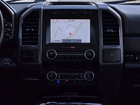 Used 2021 Ford Expedition Max XLT image 25