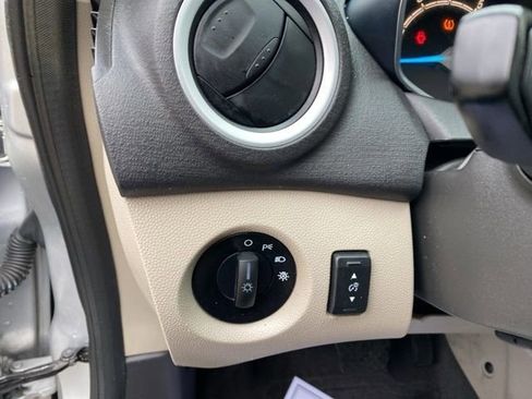 Used 2014 Ford Fiesta SE image 22