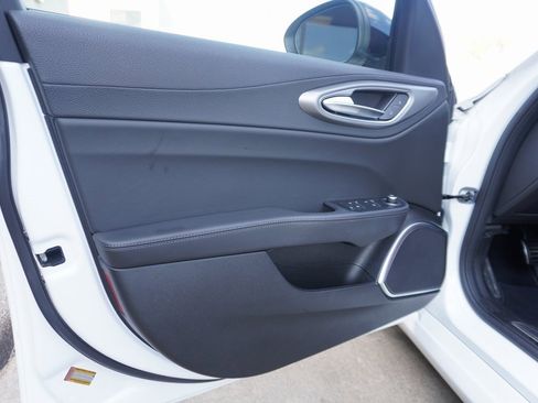 Used 2022 Alfa Romeo Giulia Veloce image 8