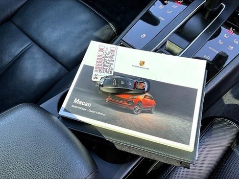 Used 2024 Porsche Macan image 34