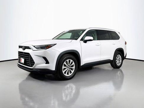 Certified 2025 Toyota Grand Highlander AWD image 3