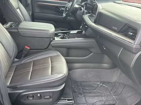 Certified 2025 Chevrolet Tahoe High Country image 16