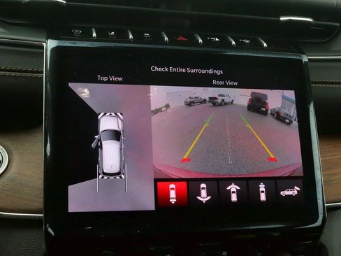 Used 2025 Jeep Grand Cherokee Summit image 27