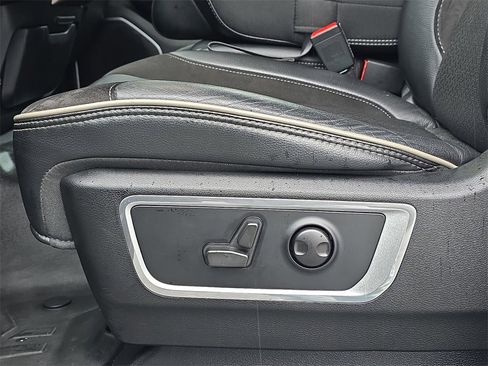 Used 2022 RAM 1500 Laramie image 31