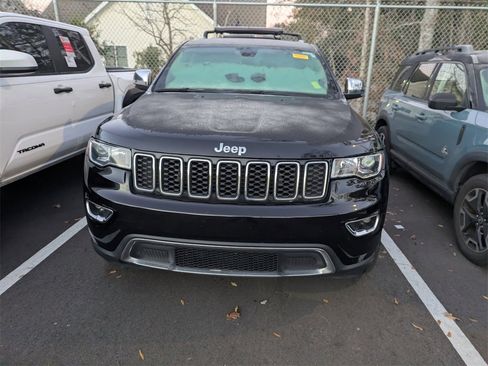 Used 2018 Jeep Grand Cherokee Limited image 2