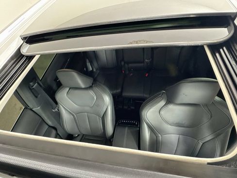 Certified 2027 INFINITI QX60 Luxe w/ Cargo Package AWD/4WD image 29