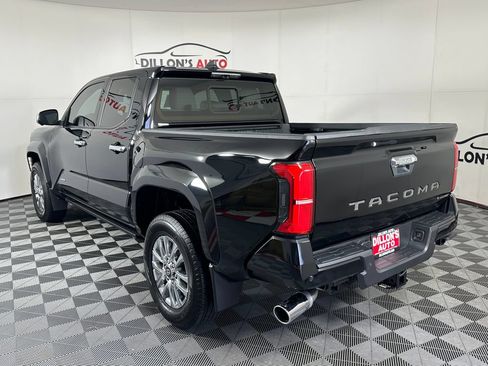 Used 2025 Toyota Tacoma Limited AWD/4WD image 4