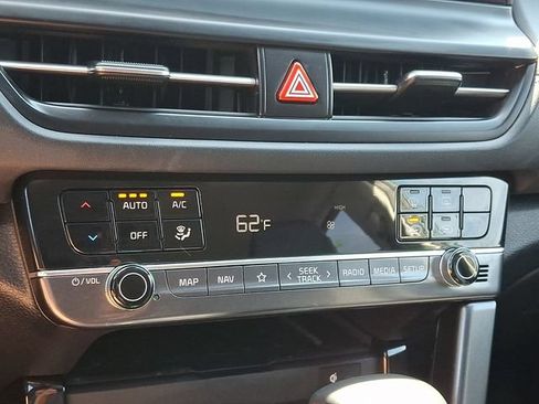 Certified 2024 Kia Seltos EX AWD/4WD image 18