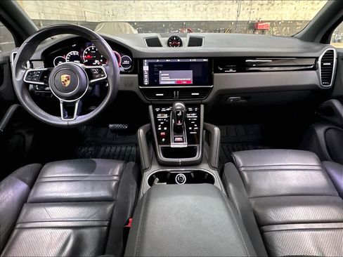 Used 2019 Porsche Cayenne AWD/4WD image 18