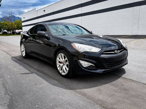 Used 2014 Hyundai Genesis 2.0T RWD image 8