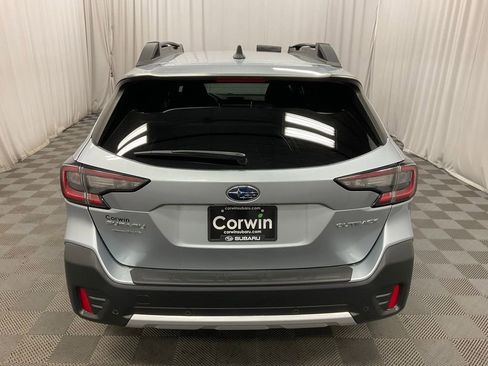 Used 2022 Subaru Outback Limited image 5