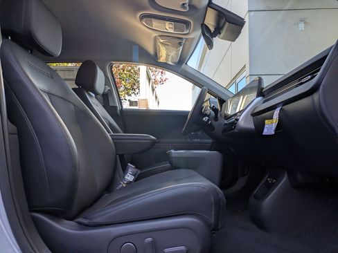 New 2026 Hyundai Ioniq 5 SEL image 9