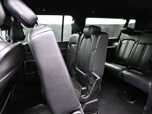 Used 2024 Jeep Wagoneer L Series II w/ Flexible Seating Group AWD/4WD image 28