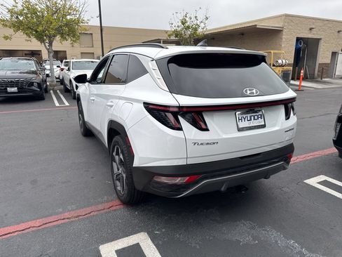 Certified 2022 Hyundai Tucson Limited AWD/4WD image 2