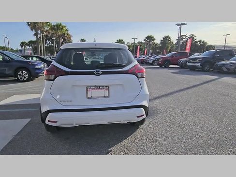 Used 2025 Nissan Kicks Play S image 30