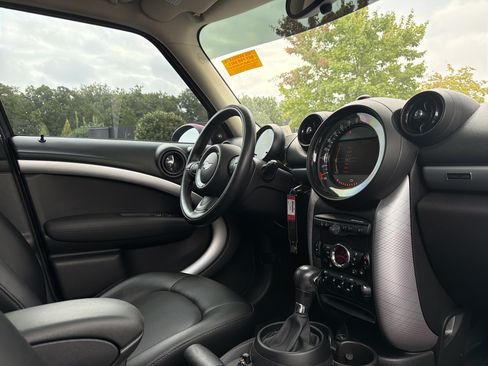 Used 2016 MINI Cooper Countryman FWD image 6