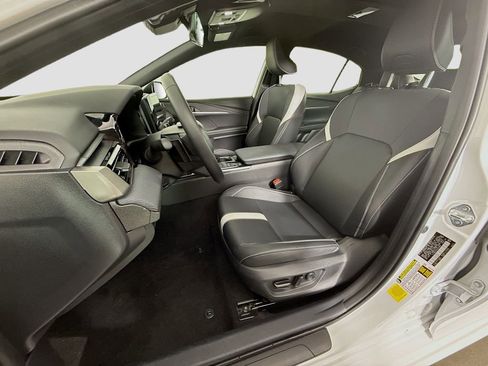 Certified 2025 Toyota Camry SE image 14