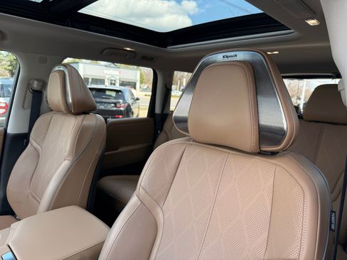 Used 2025 INFINITI QX80 Sensory image 45