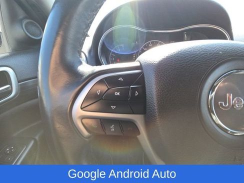 Used 2019 Jeep Grand Cherokee Laredo image 21