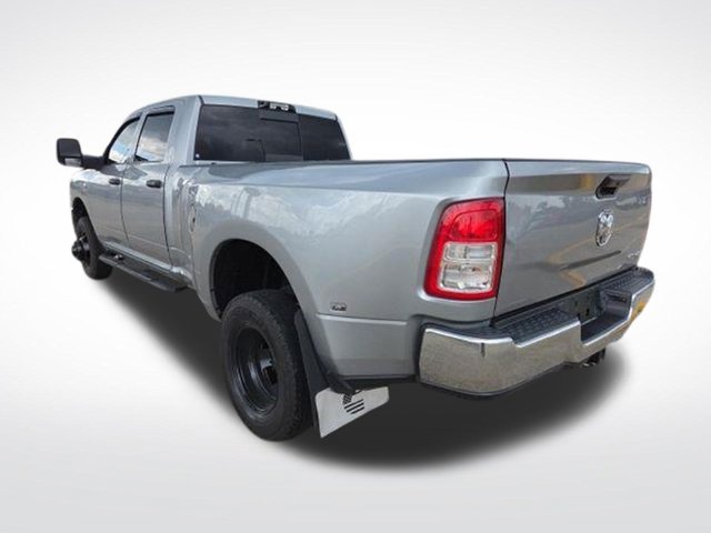 Used 2024 RAM 3500 Tradesman w/ Chrome Appearance Group AWD/4WD image 7