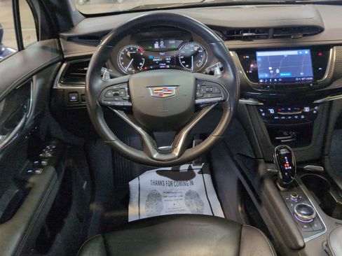 Used 2023 Cadillac XT6 Sport image 10