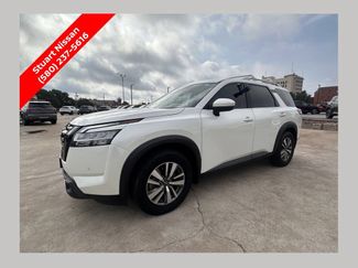Certified 2022 Nissan Pathfinder SL w/ SL Black Package FWD 360° Tour