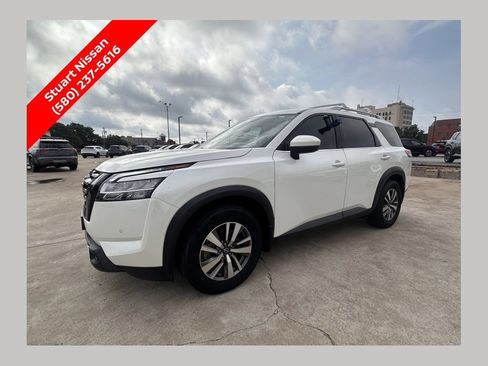 Certified 2022 Nissan Pathfinder SL w/ SL Black Package FWD image 1