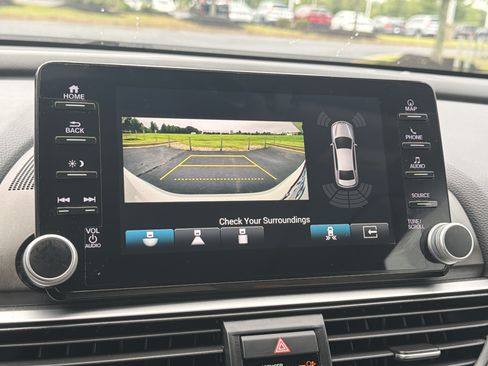 Certified 2018 Honda Accord Touring image 14