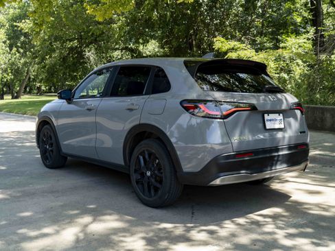 Used 2024 Honda HR-V Sport image 7