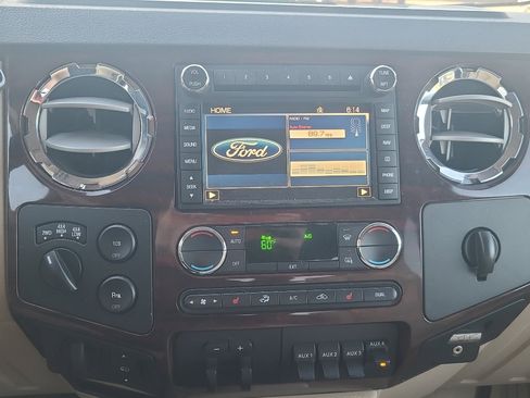 Used 2009 Ford F350 Lariat AWD/4WD image 12