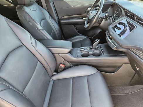 Used 2023 Cadillac XT4 Sport FWD image 17