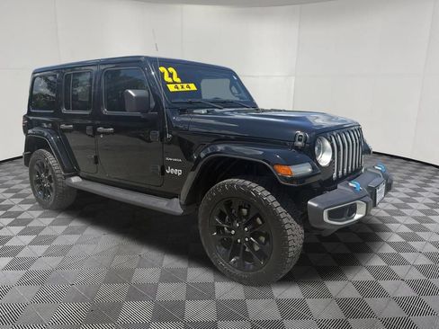 Used 2022 Jeep Wrangler Unlimited Sahara w/ Cold Weather Group AWD/4WD image 3