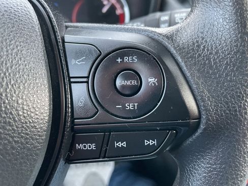 Used 2025 Toyota RAV4 XLE image 8