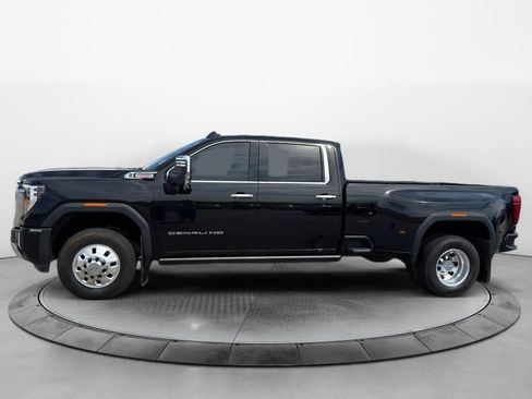Certified 2025 GMC Sierra 3500 Denali w/ Denali Reserve Package AWD/4WD image 2