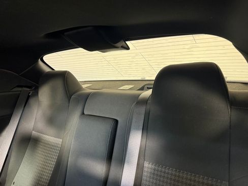 Used 2022 Dodge Challenger R/T image 5