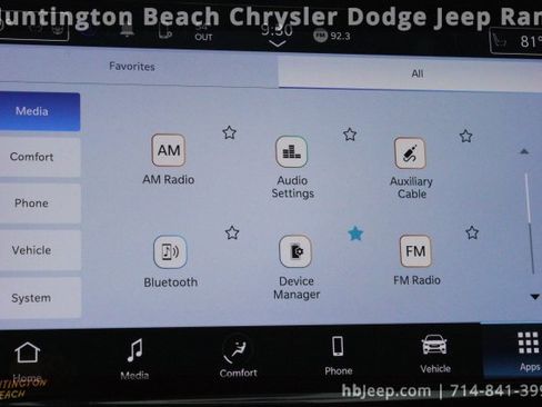 Used 2023 Chrysler Pacifica Touring-L image 26