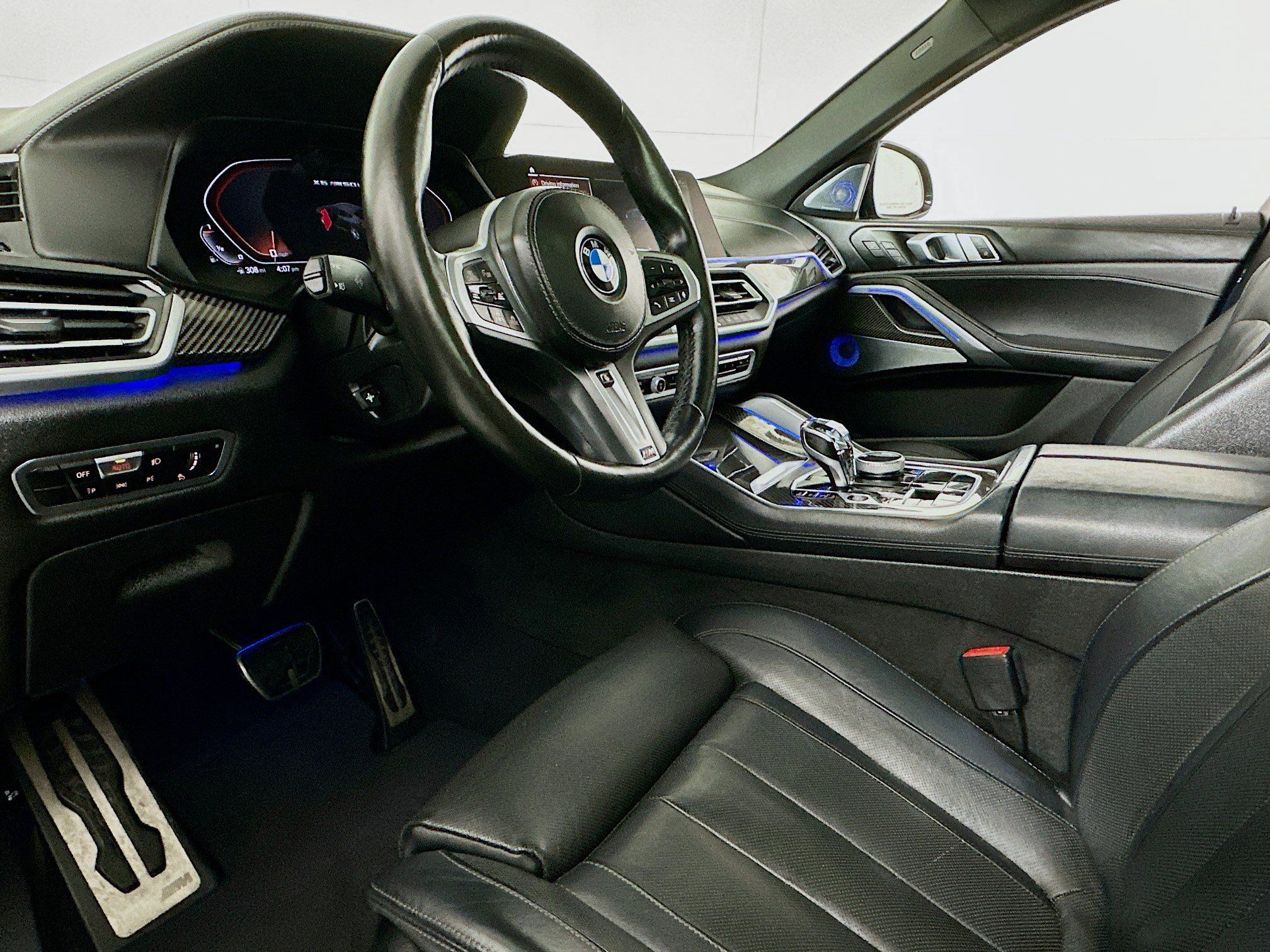 Used 2022 BMW X6 M50i AWD/4WD image 7