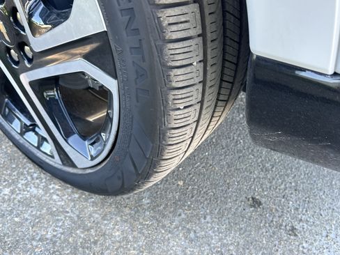 New 2026 Chevrolet Equinox EV LT image 11