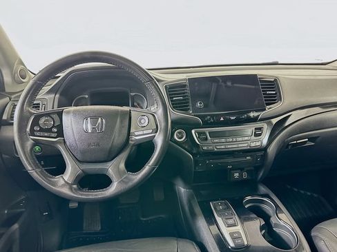 Used 2021 Honda Pilot Touring image 29