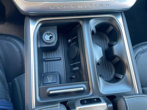 New 2027 Ford Expedition Max Platinum w/ Driver's Package AWD/4WD image 13