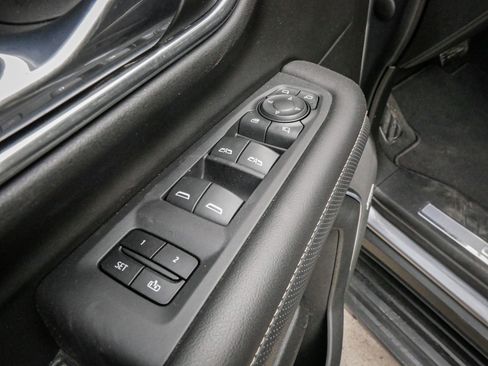 Used 2021 GMC Yukon XL SLT w/ SLT Luxury Plus Package AWD/4WD image 15