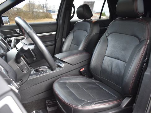 Used 2017 Ford Explorer Sport w/ Equipment Group 401A image 12