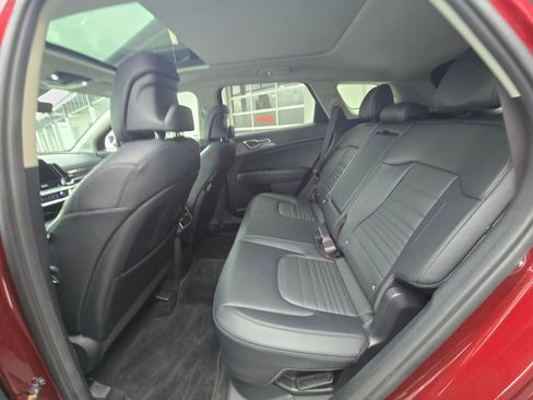 Used 2023 Kia Sportage SX Prestige image 13