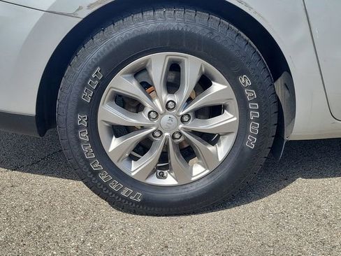 Used 2020 Kia Sedona L image 7