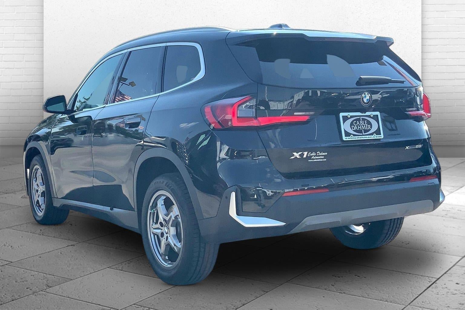 Used 2023 BMW X1 xDrive28i w/ Convenience Package AWD/4WD image 10