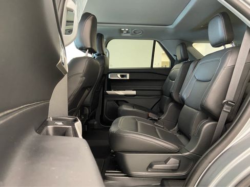 Used 2023 Ford Explorer XLT w/ Equipment Group 202A image 15