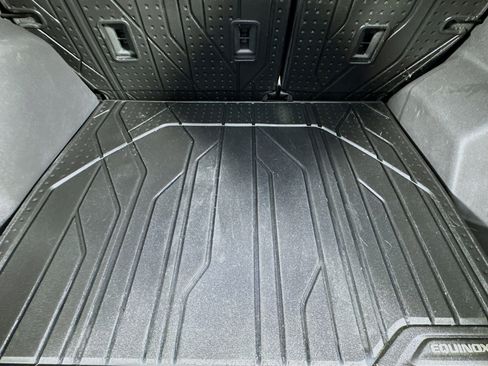 Used 2022 Chevrolet Equinox LS w/ LPO, Floor Liner Package FWD image 34