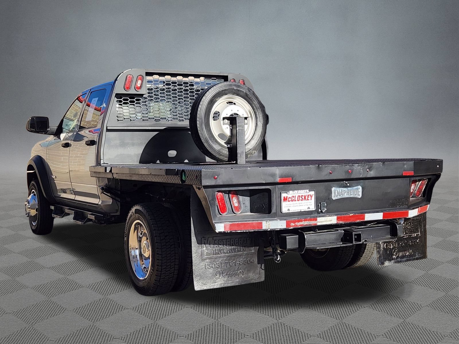 Used 2022 RAM 5500 Tradesman w/ Chrome Appearance Group AWD/4WD image 7