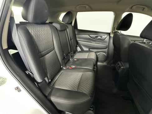 Used 2020 Nissan Rogue SV AWD/4WD image 37